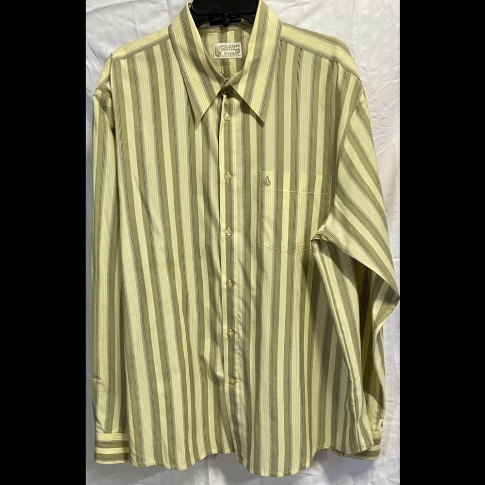 Volcom Button Down Shirt - Picture 3 of 3